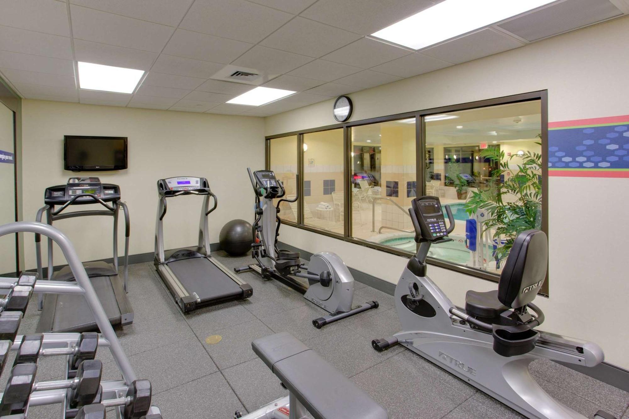Hampton Inn And Suites Fredericksburg South Εξωτερικό φωτογραφία
